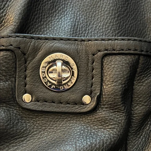 Marc By Marc Jacobs Black Leather Shoulder Bag - Picture 2 of 7